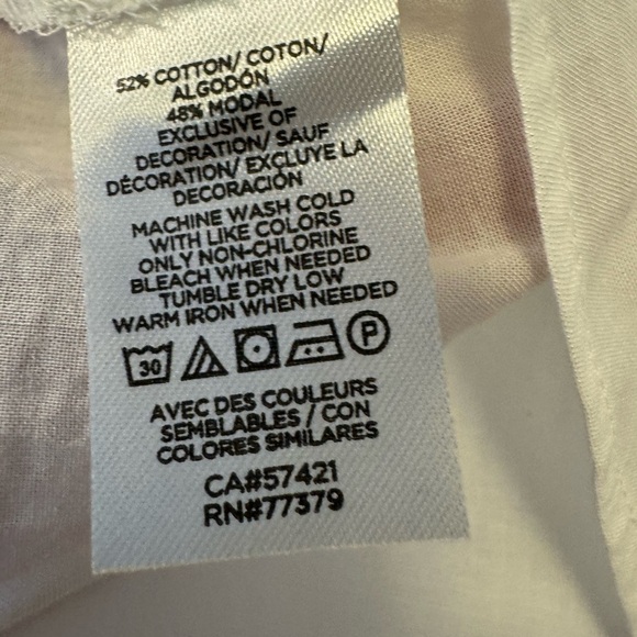 NWT Ann Taylor factory Womens blouse white w/pretty embroidered detail Size PS - Picture 5 of 9